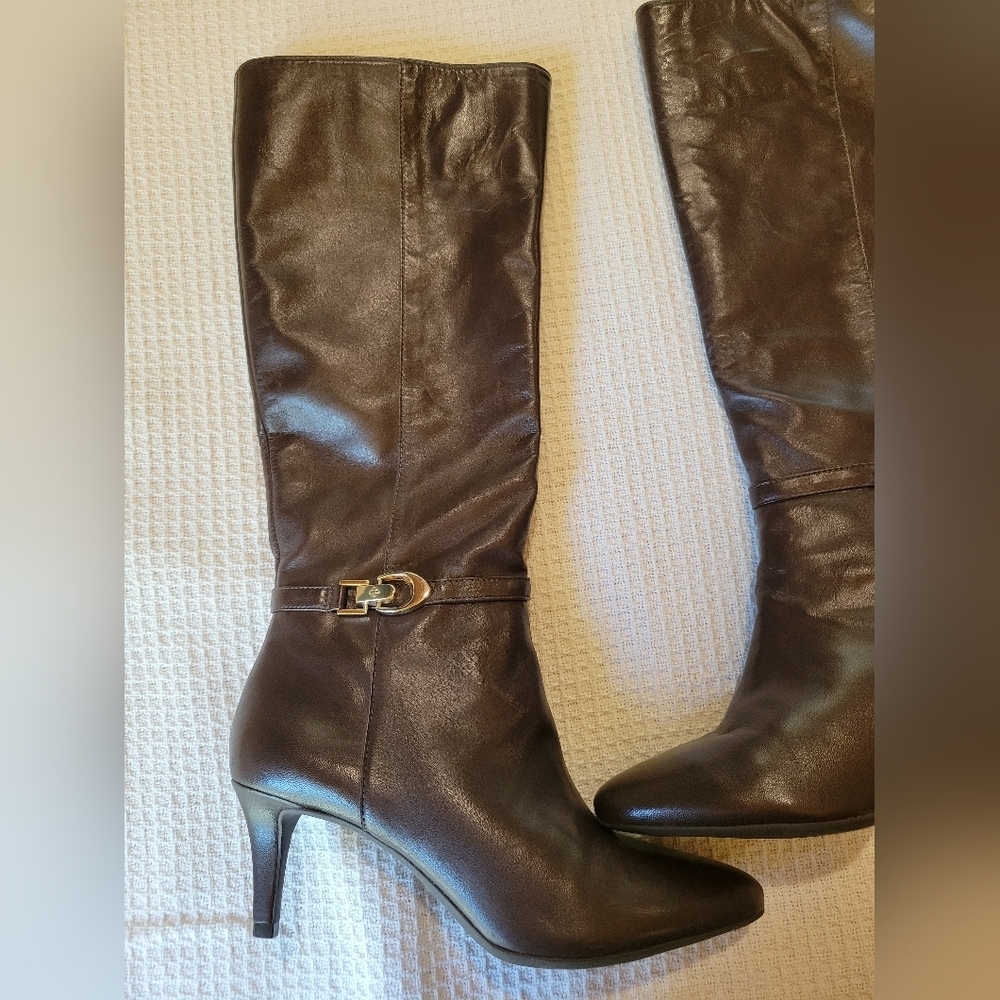 Elegant Brown Leather Knee-High Boots - Picture 2 of 12